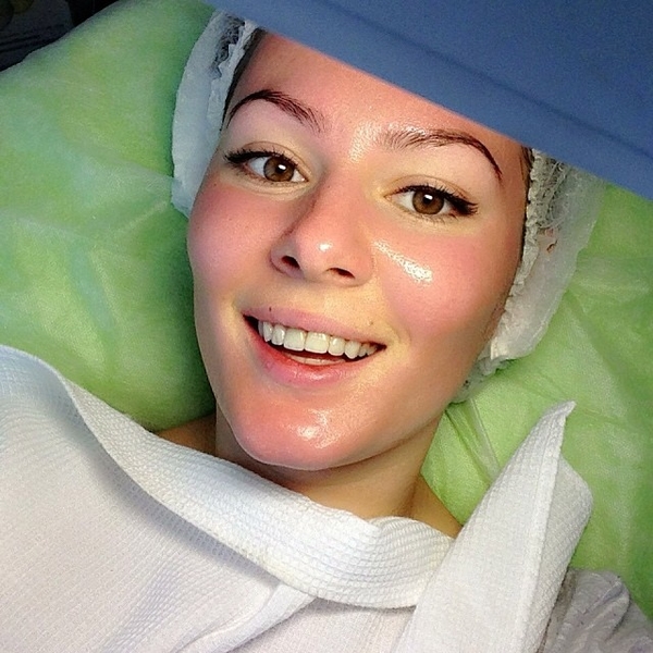 Без гламура: Звезды делают beauty-процедуры