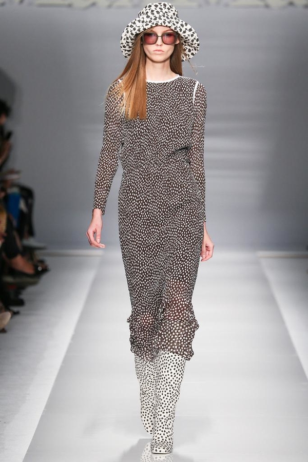 Max Mara посвятил коллекцию актрисе из Семейки Аддамс