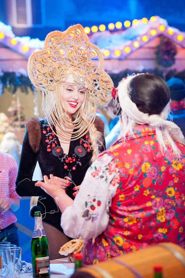 Оля Полякова в новогоднюю ночь будет работать за еду