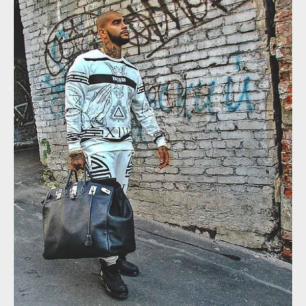 Поклонники рэпера Тимати создали новую серию смешных коллажей