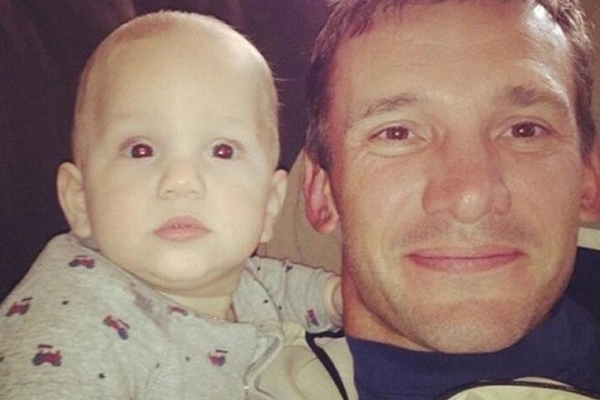 Андрей Шевченко впервые показал четвертого сына