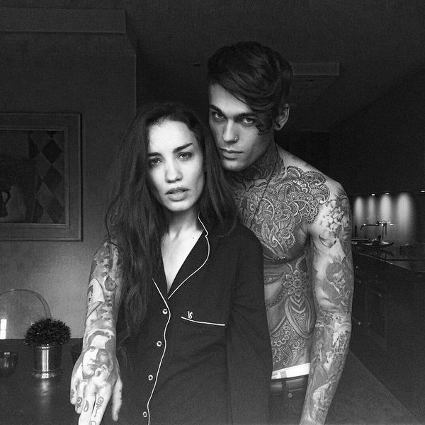 Виктория Дайнеко похвасталась татуированным парнем