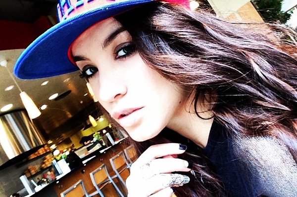 instagram.com/victoriadaineko