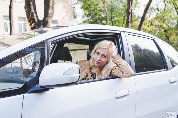 Звезды за рулем: Тоня Матвиенко – уверенный и спокойный водитель