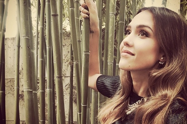 instagram.com/jessicaalba