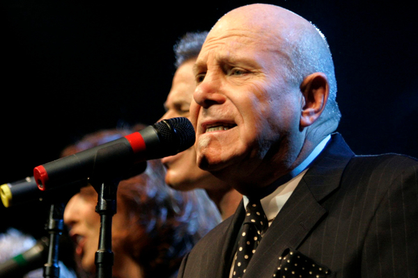 Умер вокалист джазового квартета The Manhattan Transfer