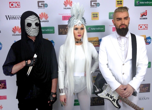 Группа The Hardkiss отказалась от тура по России