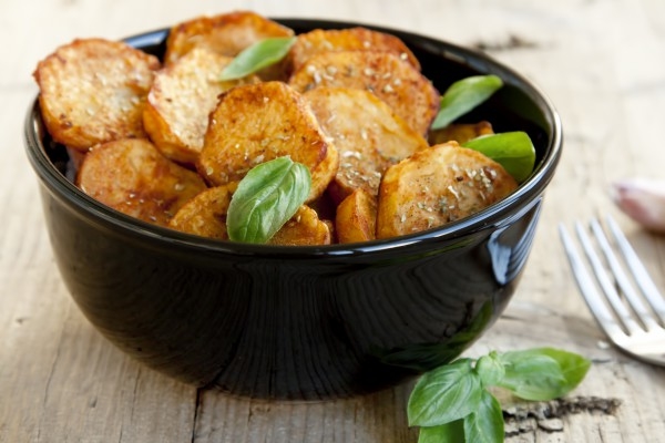 Картофель, запеченный в духовке: ТОП-5 рецептов