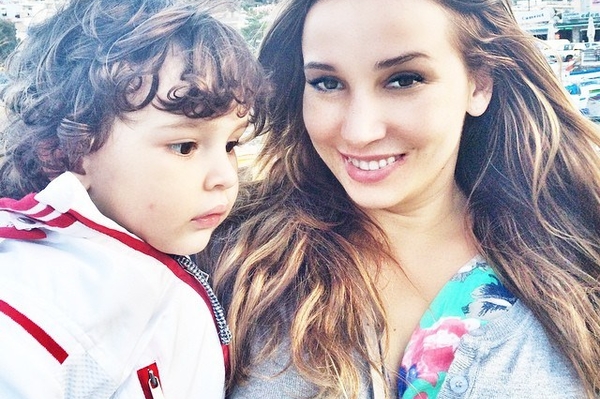 instagram.com/achekhova