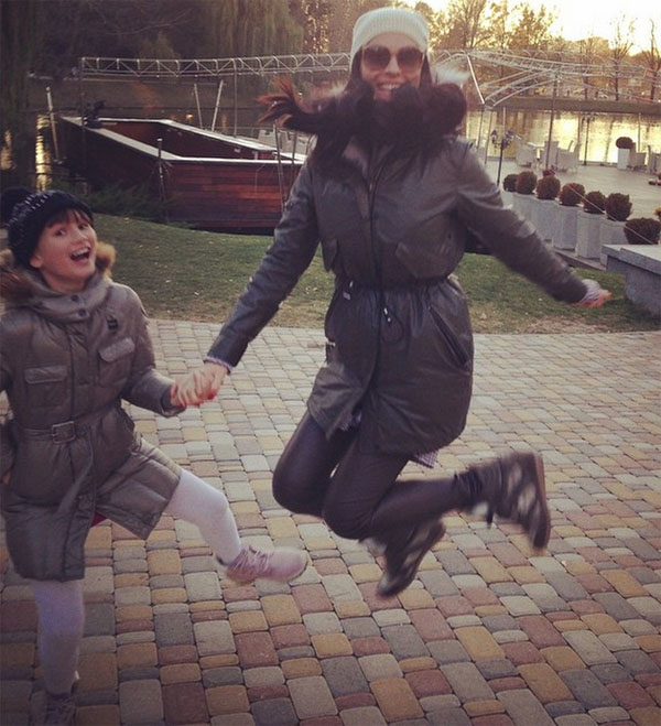 Маша Ефросинина показала жизнерадостное фото с дочерью