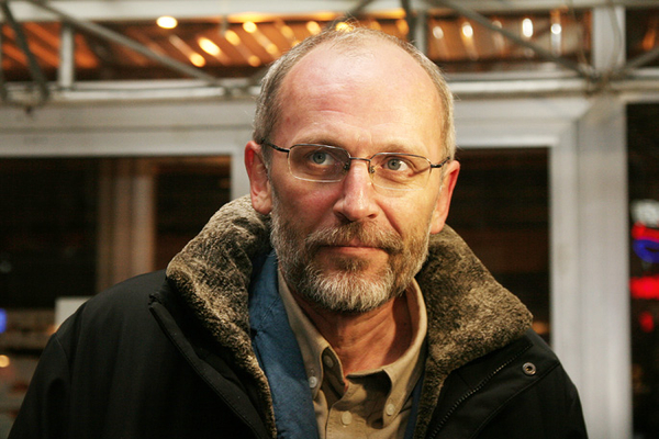 Студентка родила ребенка 50-летнему актеру Александру Гордону