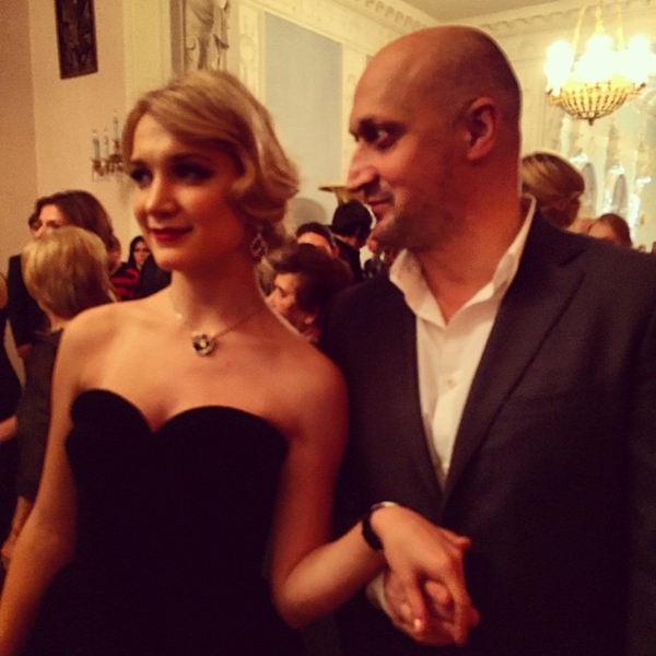 Гоша Куценко сопроводил взрослую дочку на бал