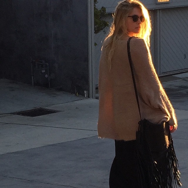 Вера Брежнева удивила необычным образом в стиле хиппи