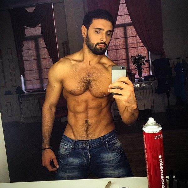 Виталий Козловский полностью обнажится в новом клипе