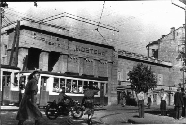 Горит кинотеатр Жовтень: История первого кинотеатра Киева