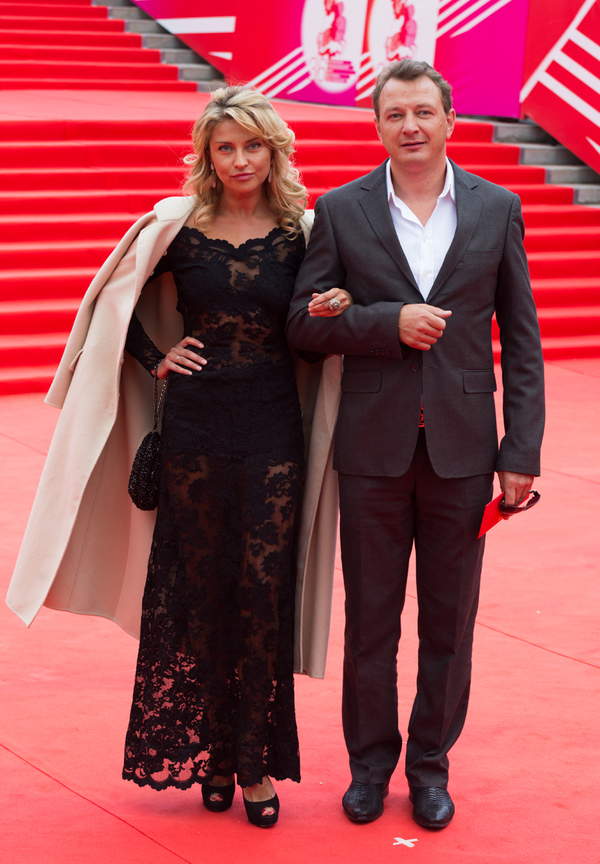 Марату Башарову грозит восемь лет тюрьмы за избиение жены