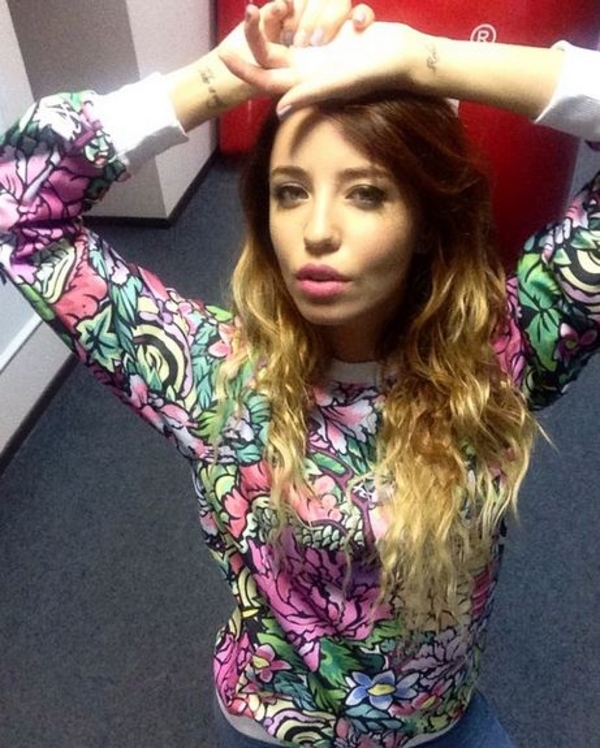 Надя Дорофеева похвасталась подтянутым телом в спортзале