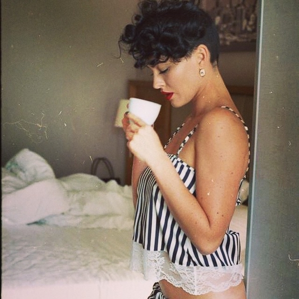 Даша Астафьева показала пикантное фото из ванны