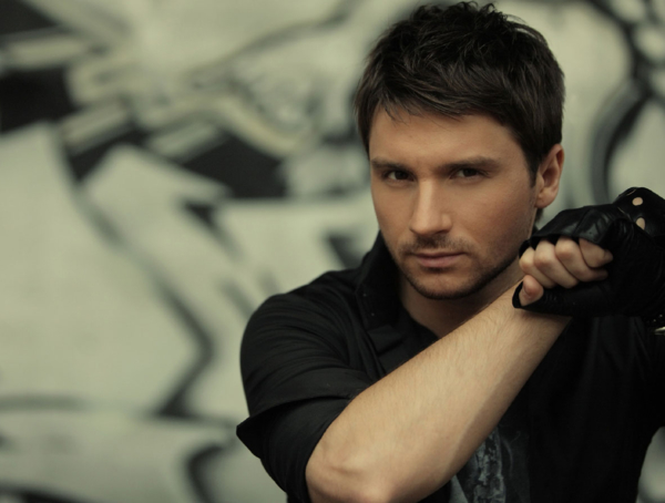 Экстрасенс рассказал, кто из звезд скрывает свою ориентацию