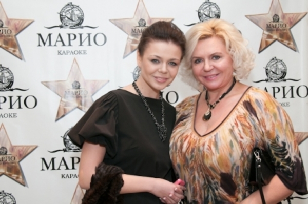 Алина Гросу о политической карьере мамы: У нее хорошие отношения с Ляшко