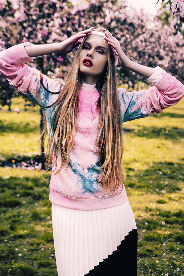 Как носить свитшот: Стильные идеи от модниц