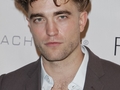 Роберт Паттинсон сделал необычную стрижку