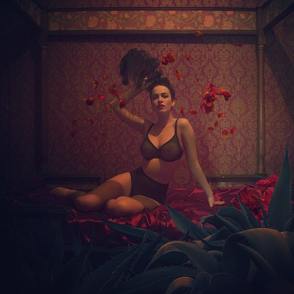 Даша Астафьева снялась в необычной фотосессии