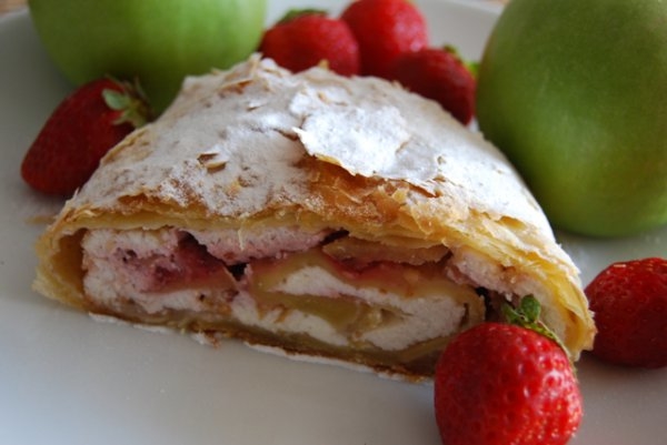 Штрудель с творогом: Три вкусные идеи