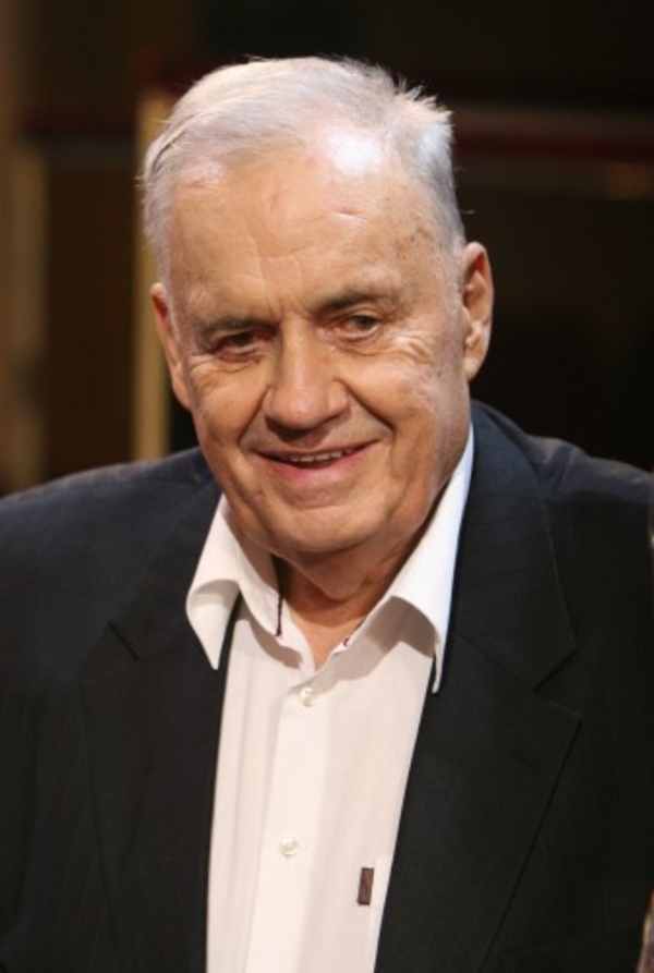 Эльдар Рязанов попал в реанимацию