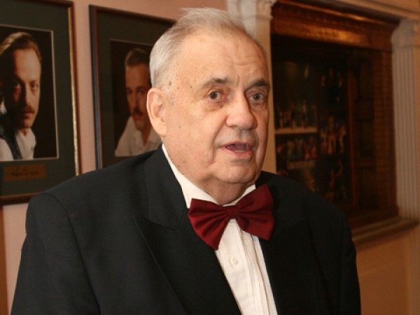 Эльдар Рязанов пошел на поправку