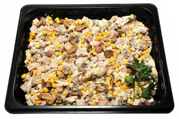 Рецепты салатов на Новый год: ТОП-5 вариантов с курицей и грибами