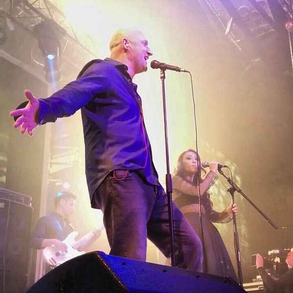 Гоша Куценко на своем концерте вывел на сцену стриптизерш