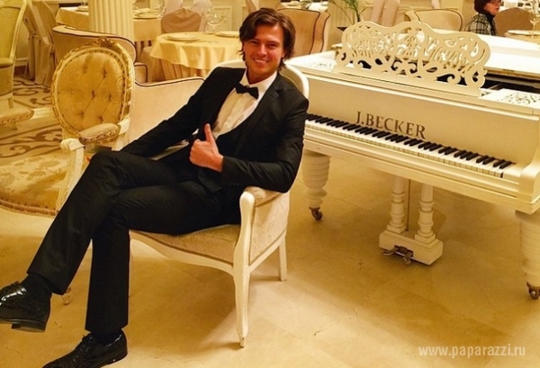 Продюсер Прохора Шаляпина прокомментировал новость об отцовстве певца