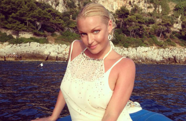 Цитата дня: Анастасия Волочкова о подаренных цветах