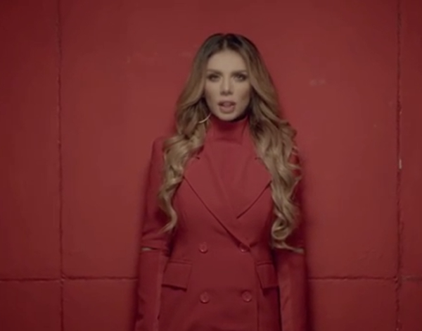 В Сети появился тизер нового клипа Ани Седоковой Пираньи