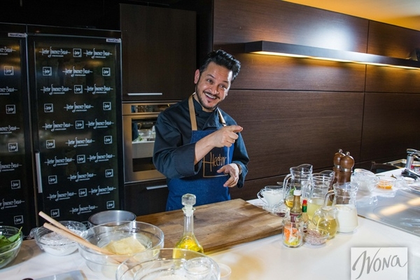 Новогодние рецепты от звезд: Эктор Хименес-Браво и устрицы Рокфеллера