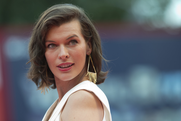 Милла Йовович решила сменить фамилию