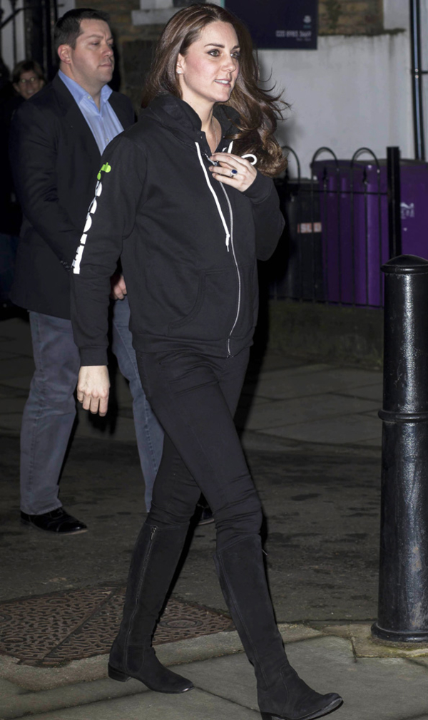 Кейт Миддлтон вышла в свет в спортивном костюме
