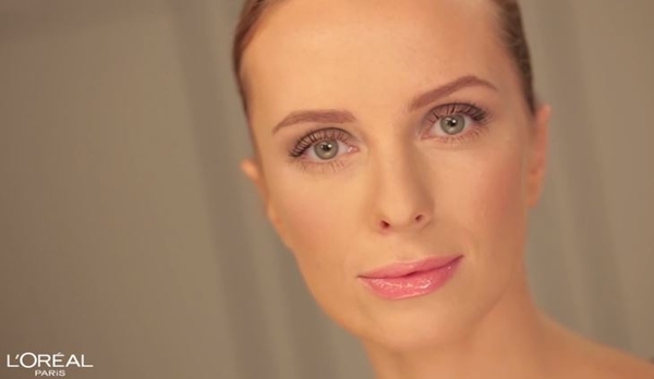 Видеоурок макияжа: Коррекция квадратной формы лица