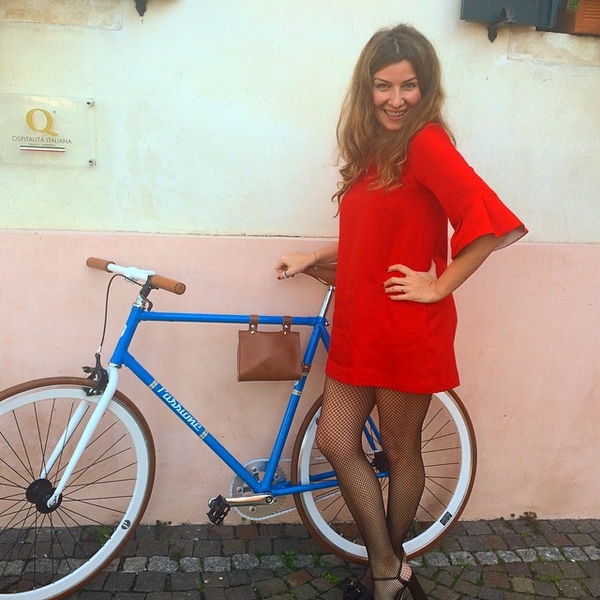 Жанна Бадоева показала фото романтичного поцелуя с возлюбленным