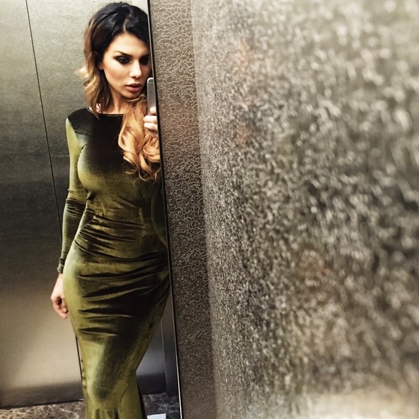 Аня Седокова пошила платья для женщин, скрывающих недостатки фигуры