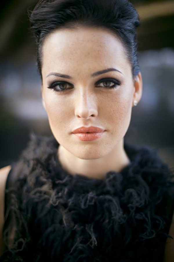 Даша Астафьева разделась для нового клипа