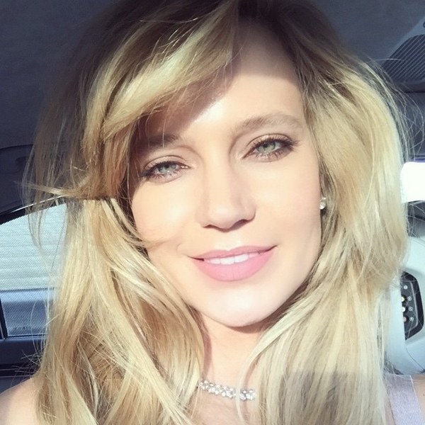 Глюкоза вышла на сцену в прозрачном платье