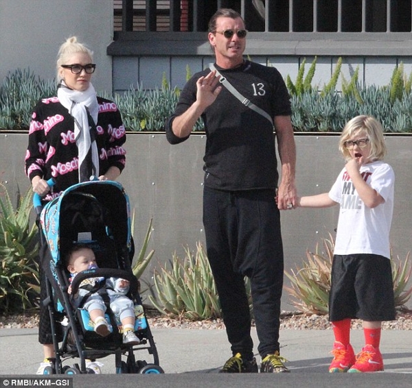 Гвен Стефани сходила на шоппинг с семьей