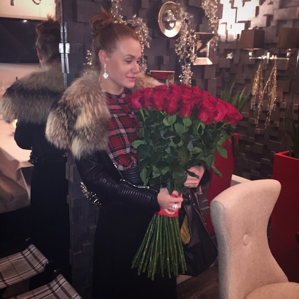 Слава из НеАнгелов полностью оголилась накануне родов