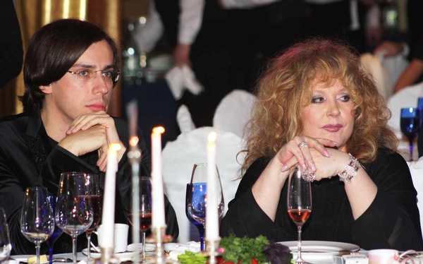 Годовалому сыну Пугачевой и Галкина вызвали скорую