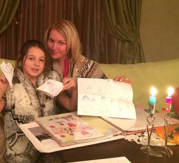 Анастасия Волочкова рассказала, как о ней заботится дочь