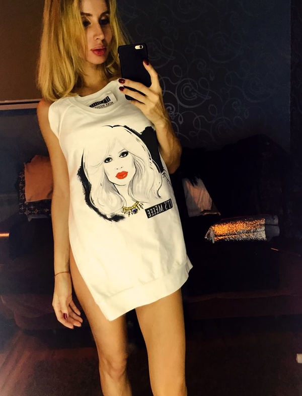 LOBODA в пикантном виде похвасталась подарком от поклонника