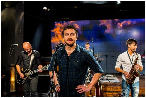 Солист группы СКАЙ о запоминающемся Новом годе: Даже милицию вызывали