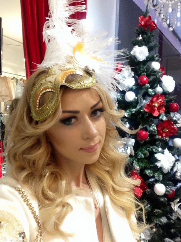 Митингующие активисты сорвали концерт Натальи Валевской в Моршине